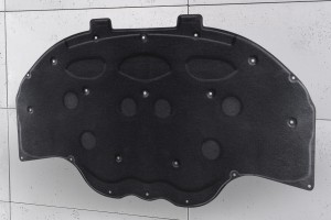 MERCEDES C-CLASS W204 2007-2014 WYGŁUSZENIE MASKI KOMPLET ZE SPINKAMI A2046820626