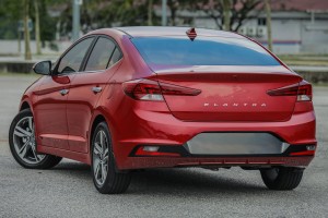 HYUNDAI ELANTRA VI AD 2018-2020 PO FACELIFTINGU KOMPLETNY ZDERZAK TYLNY 86611F2AA0