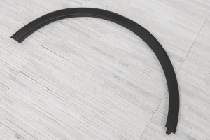 OPEL MOKKA A J13 2012-2016 PRZED FACELIFTINGIEM LISTWA PRZEDNIEGO BŁOTNIKA PRAWA 95275449