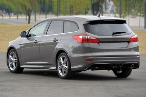FORD FOCUS MK3 III 2010-2018 KOMBI ROLETA BAGAŻNIKA CZARNA DS73N55066AC