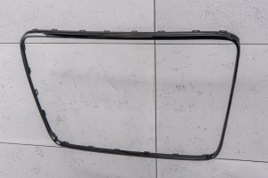 AUDI Q7 4L 2005-2015 CZARNA RAMKA GRILLA 4L0853651B