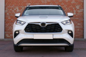 TOYOTA HIGHLANDER IV XU70 2020+ MASKA STALOWA 533010E170