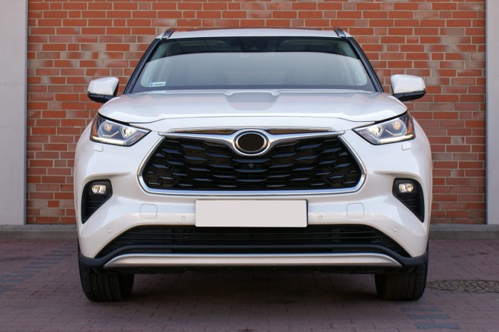 TOYOTA HIGHLANDER IV XU70 2020+ MASKA STALOWA 533010E170