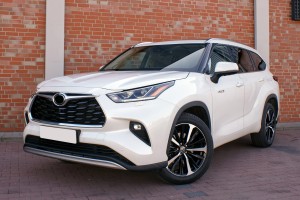 TOYOTA HIGHLANDER IV XU70 2020+ MASKA STALOWA 533010E170