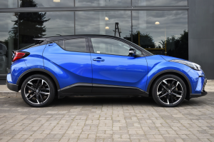 TOYOTA C-HR AX10 2016-2023 LISTWA PRZEDNIEGO BŁOTNIKA PRAWA 75601F4010