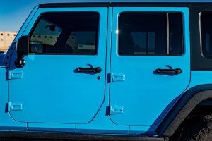 JEEP WRANGLER JK 2007-2018 DRZWI PRZEDNIE LEWE 68079597AF