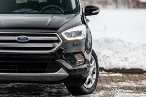 FORD KUGA MK2 II 2016-2019 PO FACELIFTINGU LAMPA PRZECIWMGIELNA PRZEDNIA LEWA Z KIERUNKOWSKAZEM GV4413B221