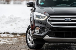 FORD KUGA MK2 II 2016-2019 PO FACELIFTINGU LAMPA PRZECIWMGIELNA PRZEDNIA PRAWA Z KIERUNKOWSKAZEM GV4413B220