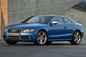 AUDI A5 / S5 8T 2007-2011 PRZED FACELIFTINGIEM RAMKA GRILLA CHROMOWANA 8T0853651D