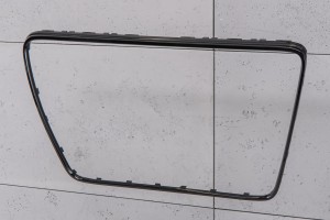 AUDI A5 / S5 8T 2007-2011 PRZED FACELIFTINGIEM RAMKA GRILLA CZARNA 8T0853651D