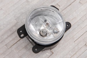 JEEP GRAND CHEROKEE IV WK2 2010-2014 PRZED FACELIFTINGIEM LAMPA PRZECIWMGIELNA PRZEDNIA L=P 5182026AA