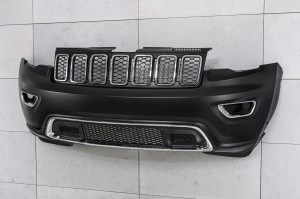 JEEP GRAND CHEROKEE IV WK2 2017-2021 PO DRUGIM FACELIFTINGU KOMPLETNY ZDERZAK PRZEDNI BEZ PDC BEZ SPRYSKIWACZY Z CHROMOWANYM GRILLEM 68333498AA