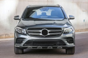 MERCEDES GLC X253 2015-2019 PRZED FACELIFTINGIEM CHROMOWANA LISTWA PRZEDNIEGO ZDERZAKA PRAWA A2538852800