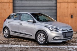 HYUNDAI i20 II GB 2014-2018 PRZED FACELIFTINGIEM GRILL PRZEDNI ATRAPA CHŁODNICY 86560C8010