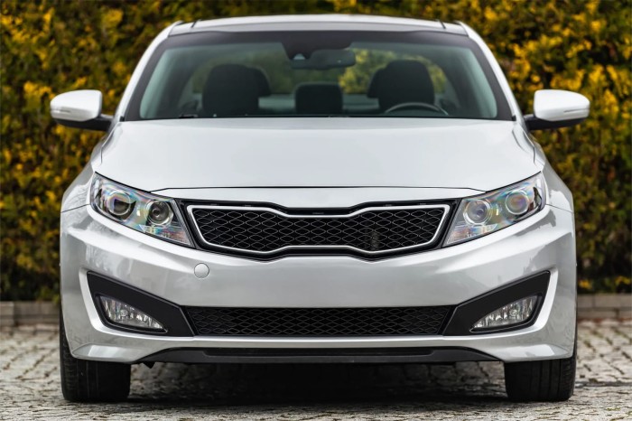 KIA OPTIMA III TF 2010-2013 PRZED FACELIFTINGIEM KOMPLETNY ZDERZAK PRZEDNI Z GRILLEM 865112T000