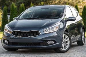 KIA CEED II JD 2012-2015 PRZED LIFTINGIEM LAMPA PRZECIWMGIELNA PRZEDNIA LEWA 92201A2100