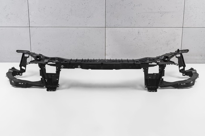 VOLVO V60 I 2013-2018 PO FACELIFTINGU PAS PRZEDNI 31365481