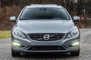 VOLVO V60 I 2013-2018 PO FACELIFTINGU KRATKA PRZEDNIEGO ZDERZAKA Z PDC LEWA 31353654