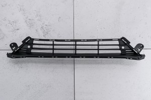 VOLVO V60 II 2018+ KRATKA ŚRODKOWA PRZEDNIEGO ZDERZAKA Z PDC 31455655