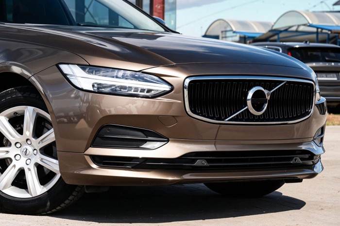 VOLVO V90 2016-2020 PRZED FACELIFTINGIEM PRAWA ZAŚLEPKA KRATKA PRZEDNIEGO ZDERZAKA 31383514