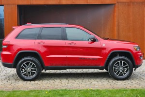 JEEP GRAND CHEROKEE IV WK2 2014-2020 PO FACELIFTINGU LISTWA PROGOWA PRAWA 5NP50RXFAA