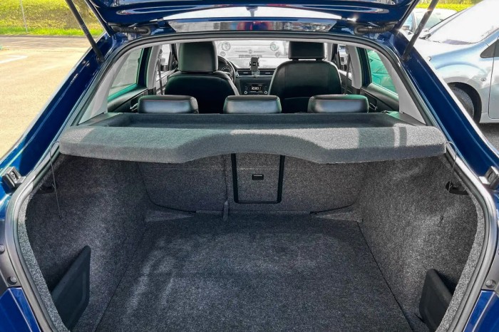 SEAT TOLEDO IV 2012-2019 PÓŁKA BAGAŻNIKA 5JA867769C