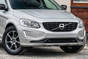 VOLVO XC60 I 2013-2017 PO FACELIFTINGU LISTWA PRZENIEGO ZDERZAKA PRAWA 31352459 31365350