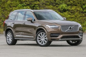VOLVO XC90 II 2014-2019 PRZED FACELIFTINGIEM KRATKA PRZEDNIEGO ZDERZAKA ŚRODKOWA 31353373