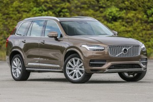 VOLVO XC90 II 2014-2019 PRZED FACELIFTINGIEM KRATKA PRZEDNIEGO ZDERZAKA Z PDC PRAWA 31383045