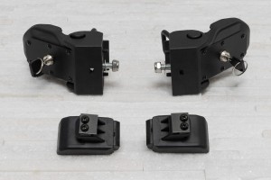 JEEP WRANGLER JL 2018+ ZAMKNIĘCIE BOCZNE MASKI NA KLUCZYK 68240952AD