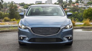 MAZDA 6 III GJ 2014-2018 PO PIERWSZYM LIFTINGU LISTWA CHROMOWANA ATRAPY CHŁODNICY LEWA G46L507K1