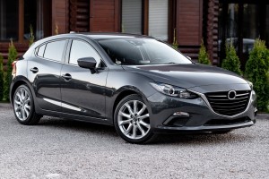 MAZDA 3 III BM 2014-2016 PRZED FACELIFTINGIEM OSŁONA GÓRNA GRILLA BHN15003351