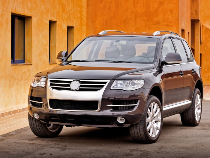 VOLKSWAGEN TOUAREG I 2002-2010 HALOGEN LEWY 7H0941700C