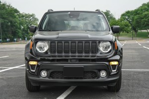 JEEP RENEGADE I BU 2018-2022 PO FACELIFTINGU CHROMOWANA RAMKA PRZEDNIEGO HALOGENU PRAWA 6VQ41TZZAA