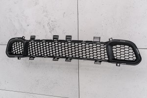 JEEP CHEROKEE V KL 2014-2018 PRZED FACELIFTINGIEM KRATKA PRZEDNIEGO ZDERZAKA 68203216AA