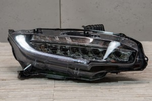 HONDA CIVIC X 2016-2019 HATCHBACK PRZED FACELIFTINGIEM LAMPA PRZEDNIA LED PRAWA 33100TEDP11