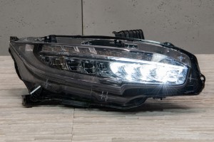 HONDA CIVIC X 2016-2019 HATCHBACK PRZED FACELIFTINGIEM LAMPA PRZEDNIA LED PRAWA 33100TEDP11