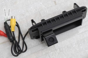 MERCEDES C-CLASS W204 2007-2014 KAMERA COFANIA FULL HD DYNAMICZNE LINIE ZINTEGROWANA Z KLAMKĄ KLAPY TYLNEJ