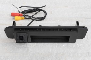 MERCEDES E-CLASS W213 2016-2020 PRZED FACELIFTINGIEM KAMERA COFANIA FULL HD DYNAMICZNE LINIE ZINTEGROWANA Z KLAMKĄ KLAPY TYLNEJ