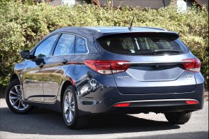 HYUNDAI i40 2011-2019 KAMERA COFANIA FULL HD DYNAMICZNE LINIE ZINTEGROWANA Z LAMPĄ