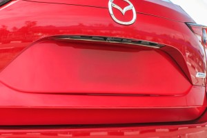 MAZDA 3 III BM BN 2014-2018 KAMERA COFANIA FULL HD DYNAMICZNE LINIE ZINTEGROWANA Z LAMPĄ TABLICY
