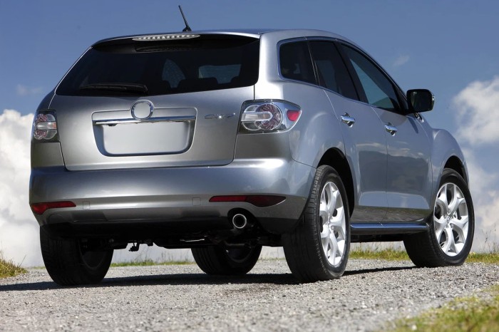 MAZDA CX-7 2007-2012 KAMERA COFANIA FULL HD DYNAMICZNE LINIE ZINTEGROWANA Z LAMPĄ TABLICY