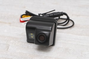 2.jpga MAZDA CX-7 2007-2012 KAMERA COFANIA FULL HD DYNAMICZNE LINIE ZINTEGROWANA Z LAMPĄ TABLICY