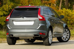 VOLVO XC60 I 2008-2017 KAMERA COFANIA FULL HD DYNAMICZNE LINIE ZINTEGROWANA Z LAMPĄ