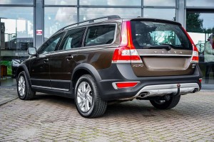 VOLVO XC70 II 2007-2016 KAMERA COFANIA FULL HD DYNAMICZNE LINIE ZINTEGROWANA Z LAMPĄ