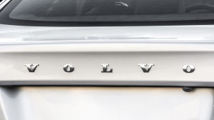 VOLVO XC70 II 2007-2016 KAMERA COFANIA FULL HD DYNAMICZNE LINIE ZINTEGROWANA Z LAMPĄ