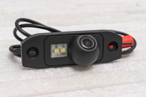 VOLVO XC70 II 2007-2016 KAMERA COFANIA FULL HD DYNAMICZNE LINIE ZINTEGROWANA Z LAMPĄ