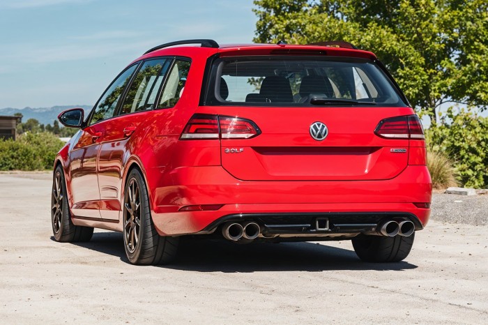 VW GOLF 7 VII 5G KOMBI 2012-2020 KAMERA COFANIA W KLAMKĘ KLAPY TYLNEJ ZNACZEK 5G0827469F