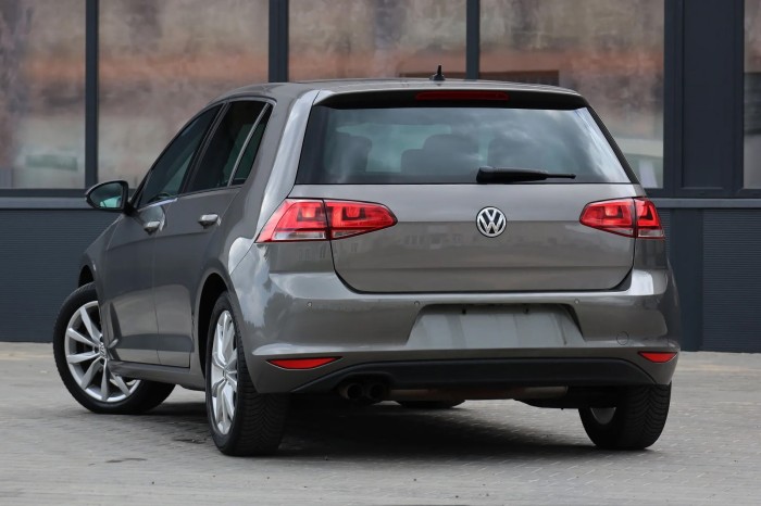 VW GOLF 7 VII 5G HATCHBACK 2012-2020 KAMERA COFANIA W KLAMKĘ KLAPY TYLNEJ ZNACZEK 5G0827469F