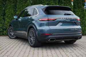 PORSCHE CAYENNE III 9YA 2017+ KAMERA COFANIA FULL HD DYNAMICZNE LINIE ZINTEGROWANA Z KLAMKĄ KLAPY TYLNEJ